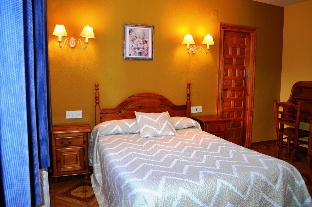 Hotel Suiza Bronchales Ngoại thất bức ảnh