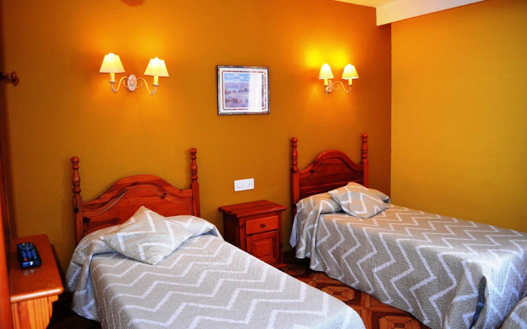 Hotel Suiza Bronchales Ngoại thất bức ảnh
